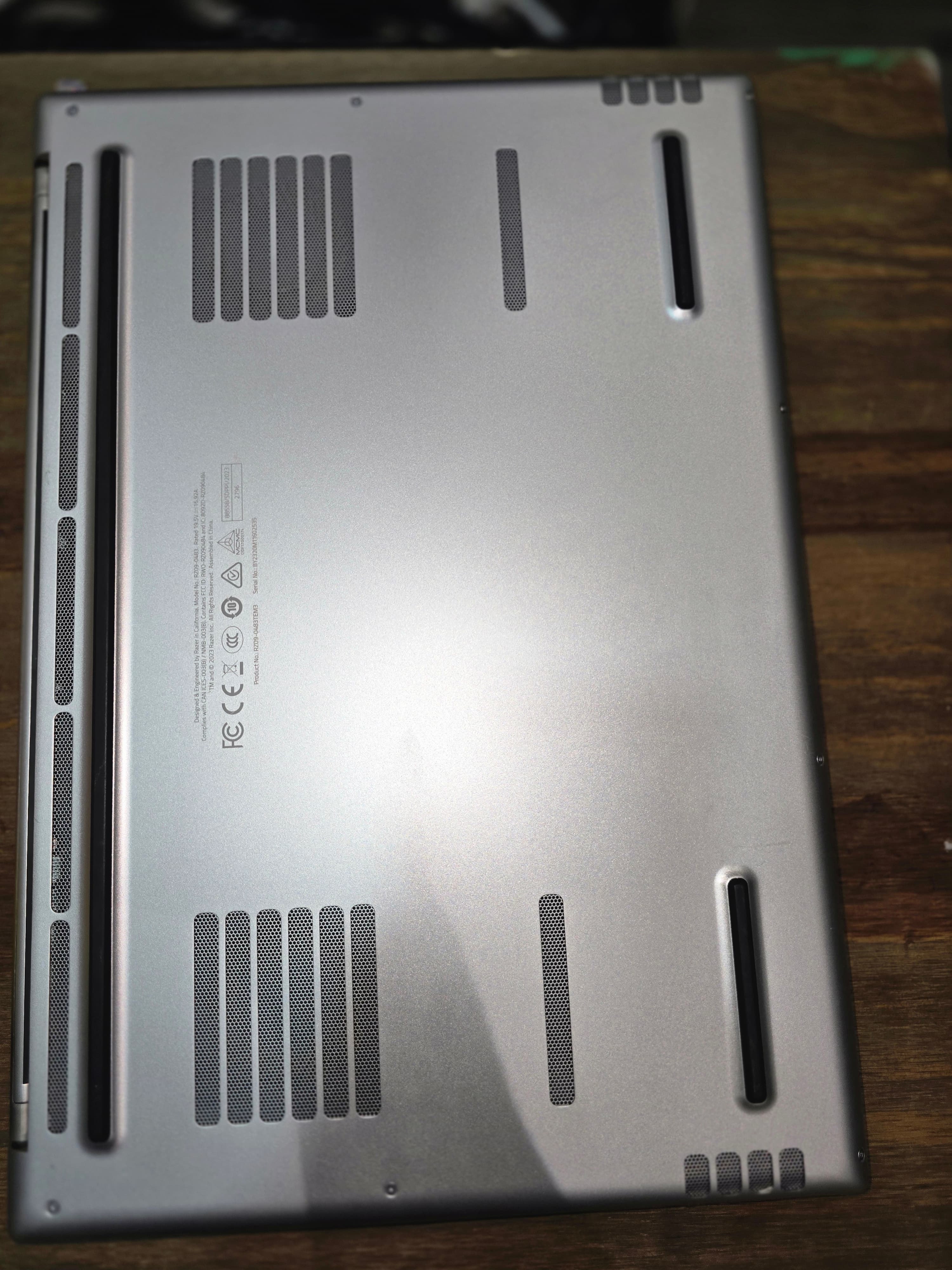 Laptop Razer Blade 16 con iluminación RGB